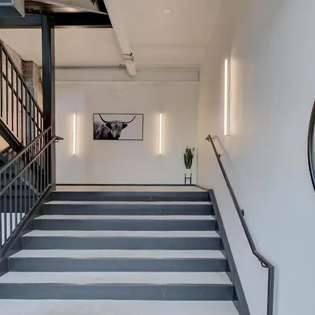 Historic South Main Gem Apartment